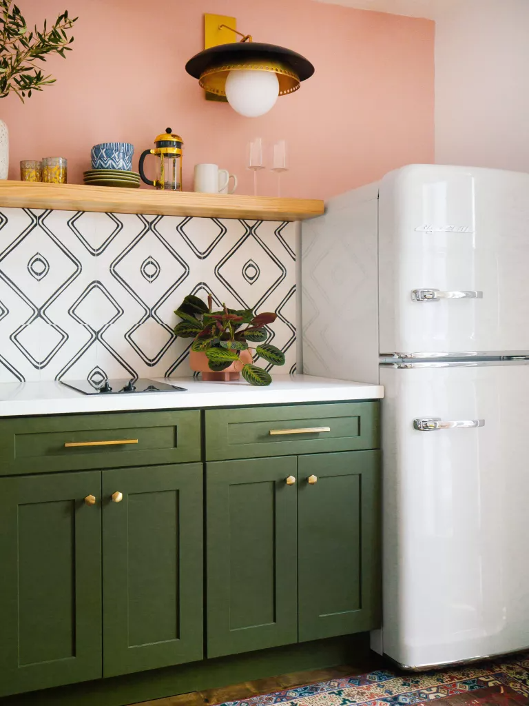 pink and green contrasting kitchen. Image credit: Big Chill