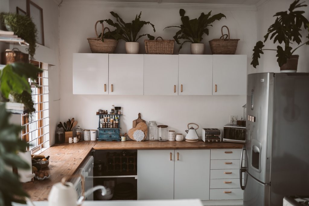 Mediterranean Style, light, breezy, and romantic characterize mediterranean-style kitchen. 

Source: Pexels.com